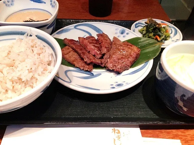 たんとろ😊麦飯😊とろろ😊テールスープ😊漬物 ＠ねぎし|ユミさん