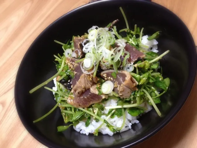 かつおと豆苗の中華丼|綾さん