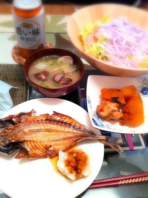 鯵の開き☆かぼちゃの煮物☆アサリの味噌汁☆紫玉ねぎとハムのサラダ|マイコさん