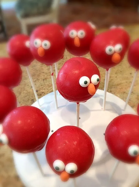 Elmo pops!|lee ann erlbaumさん