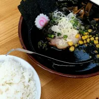 Snapdishの料理写真:黒胡麻味噌ラーメン|ミスタートマトさん