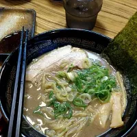 豚骨ラーメン|ミスタートマトさん