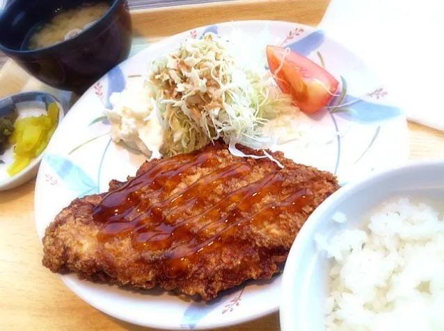 本日のランチ。チキン竜田定食(480円)|JTKさん