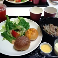 Snapdishの料理写真:Today's Lunch 500yen|Yukiさん