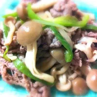 Snapdishの料理写真:デカしめじと牛肉の甘辛炒め|akihahaさん