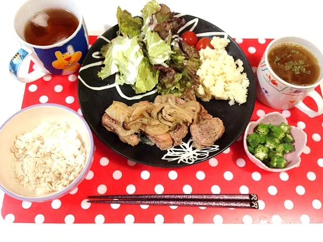 Snapdishの料理写真:メインは豚肩ロースのビール煮☆|RolipopMamさん