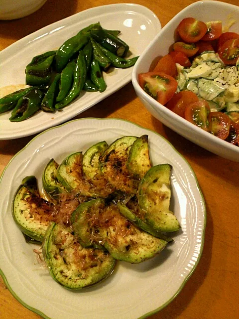 Snapdishの料理写真:焼き白なすと家庭菜園の野菜料理|ノンチさん