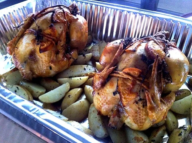 Roasted whole chicken with herbs and spaniish smoke cajun!|Rhythmiqueさん