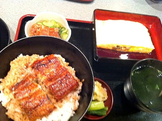 うな茂定食|ちびさん