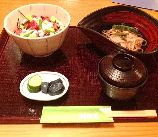 Snapdishの料理写真:Japanese soba and sushi|do dyuさん