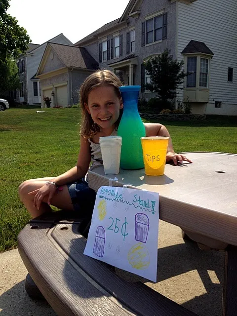 Snapdishの料理写真:look who has a lemonade stand on this incredibly hot day!  stop by cherrydale drive|lee ann erlbaumさん