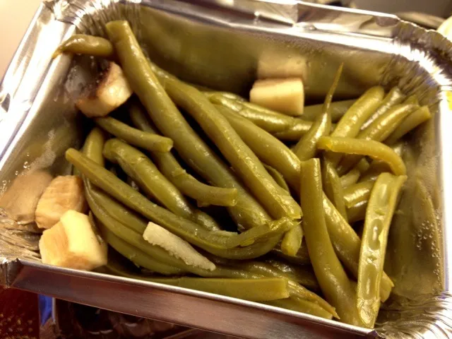 Snapdishの料理写真:Slow Cooked Green Beans|stephanie mizuhaさん