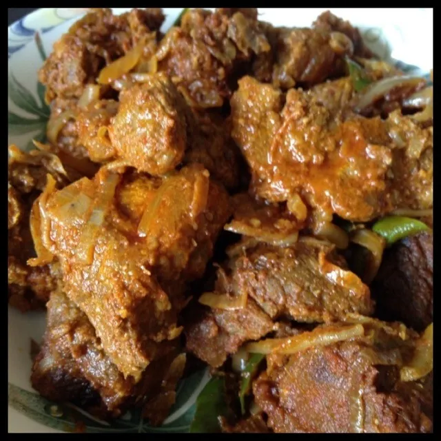 Lankan beef fry with caremelized onions|Shazmaさん