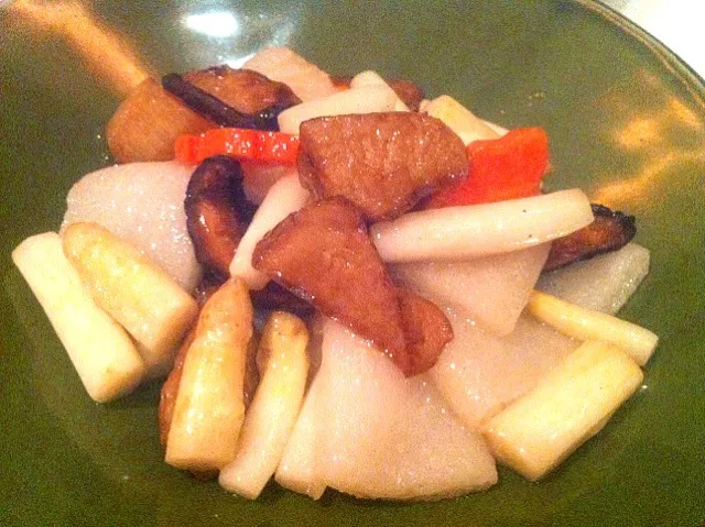 wok-fried white asparagus with bamboo piths & mixed mushrooms|skyblueさん