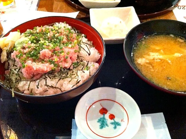 Snapdishの料理写真:ねぎとろ丼|mikaさん