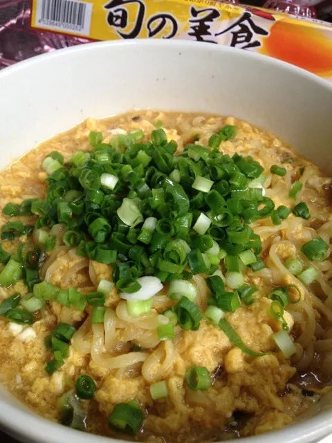 Snapdishの料理写真:葱だく玉子とじラーメン|Yoshiaki Tadaさん