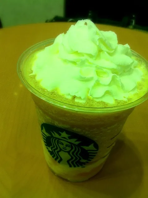 Mango Passion Tea Frappuccino with Mango Pudding. 長い名前。|hirotomoさん