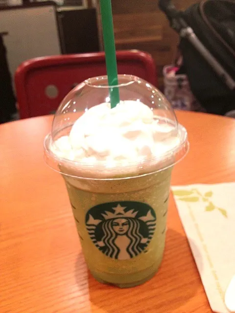 Snapdishの料理写真:朝の幸せ♡抹茶クリームフラペチーノ|もえちゆさん