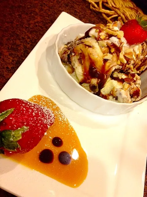 My Sweet Dessert❤ Sundae Blended Icecream with Fresh Strawberries|Taste-New Americanさん