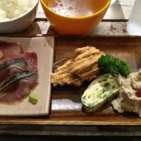 Snapdishの料理写真:Cafe Lunch 新鮮なお刺身！|Mika Asakawaさん