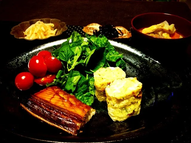 鮪のはらも醤油干物と豚汁定食|ちび隊長さん