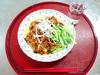 ジャージャー麺|あんなぴさん