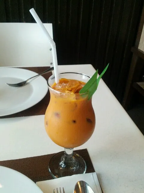 Thai iced tea|brさん