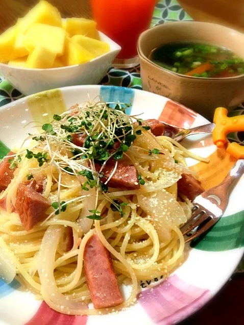 ポークソーセージの塩パスタと野菜スープ|Sayusongsさん