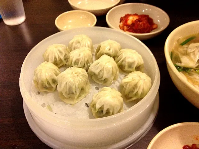 korean dumpling|hasan tuna settarさん