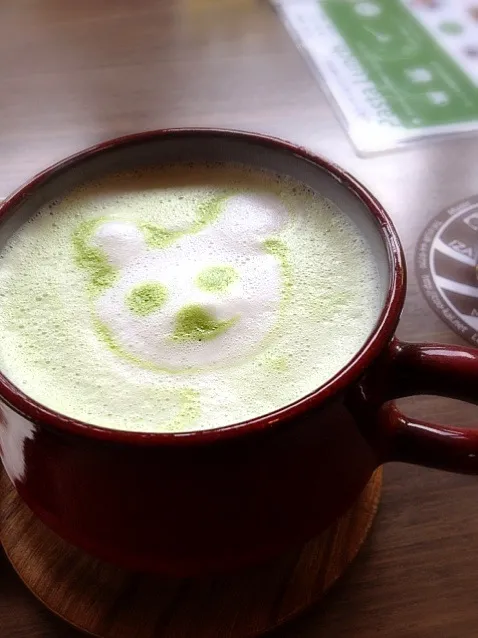 シロクマちゃんの抹茶ラテ|まゆさんさん