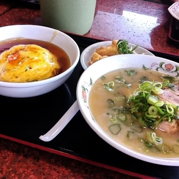 ヤングセット。天津飯とラーメン、唐揚げ|Masさん