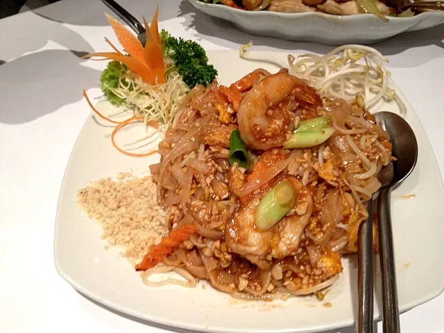 pad thai|Ali Rossさん