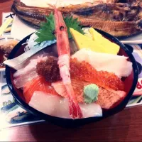 Snapdishの料理写真:海鮮丼|mi☆さん