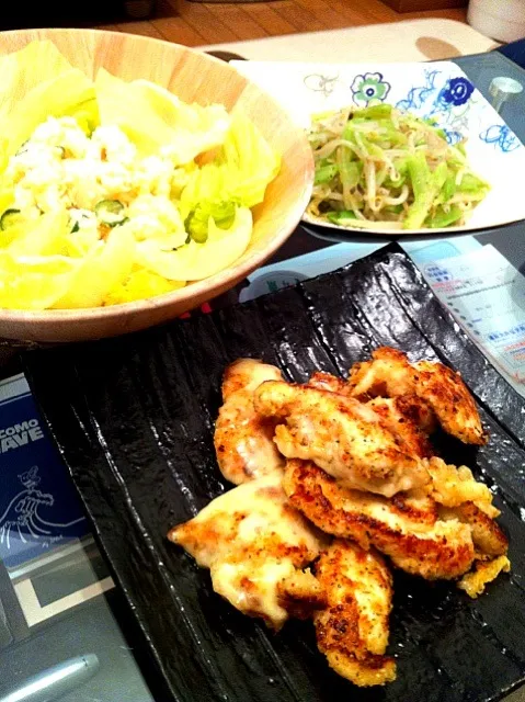 鶏肉の香草チーズ焼き♡モヤシとブロッコリーの茎のピリ辛ナムル♡ポテサラ|マイコさん