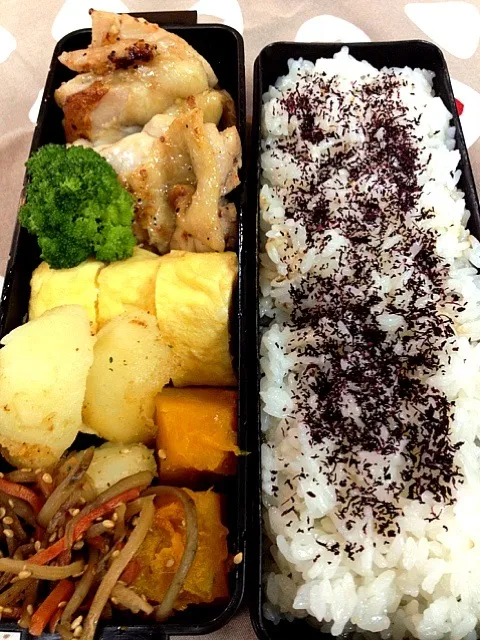 息子のお弁当  チキンのカリッと焼きに自家製フライドポテト！|チョコさん