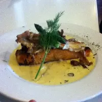 Fried salmon with French wild mushroom cream sauce|明日香さん