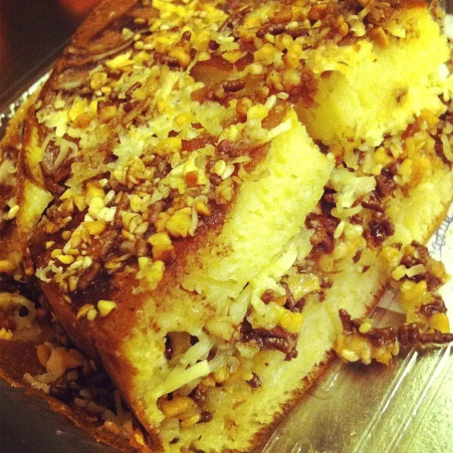 Snapdishの料理写真:martabak! filled with peanuts, chocolate and cheese!|ybtizan mackno-datuさん