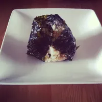 Snapdishの料理写真:Wakame Onigiri|claireさん