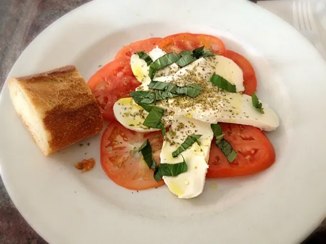 Caprese salad in Boston's North End|Emilyさん