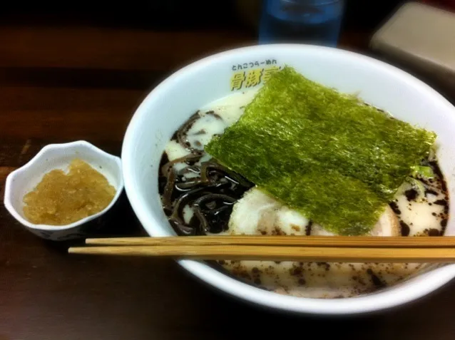 トンコツラーメン|めーめさん