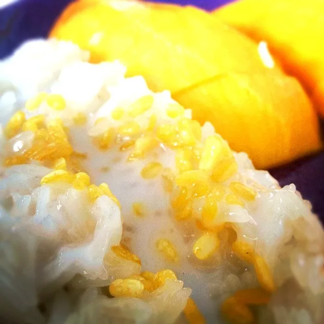 sticky rice with mango|jirawanさん