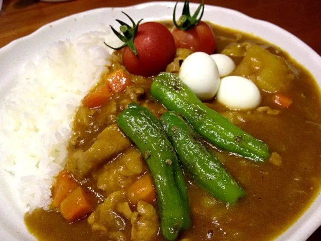 Snapdishの料理写真:シシトウとウズラのポークカレー|chieko ♪さん