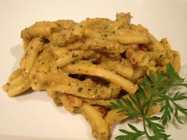 casareccie freshe con pesto alla sicifiana|お家でbar!さん