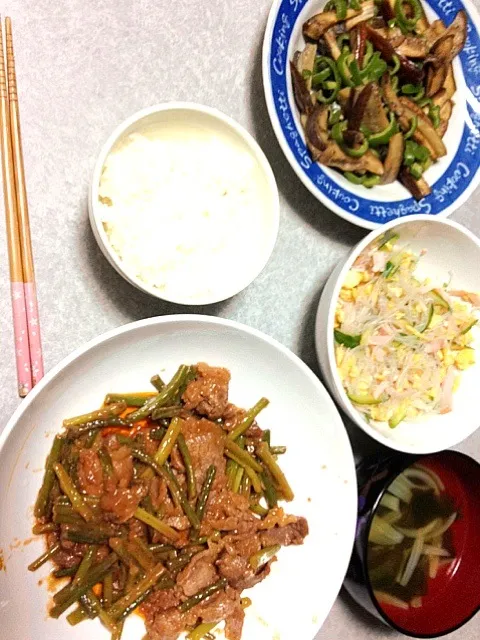 牛カルビ炒め•春雨サラダ•茄子胡瓜の味噌炒め•コンソメスープ|うるしちかさん