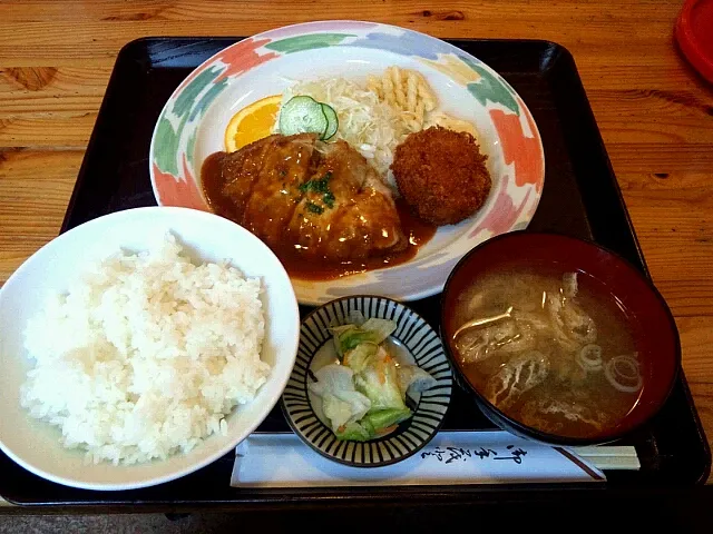 チーズバーグ定食|西村 哲さん