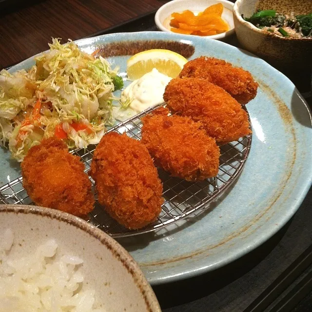 カキフライ定食|まちおさん