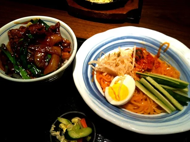 Snapdishの料理写真:ビビン冷麺とミニ焼肉丼|Hajimeさん