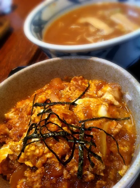 ピリ辛豚ミンチのハイカラ丼と味噌うーめんのセット。|liccaさん