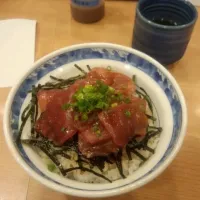 Snapdishの料理写真:マグロ漬け丼|やたがい　ゆうりさん