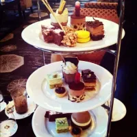 Snapdishの料理写真:shangri la choc high tea|yanさん